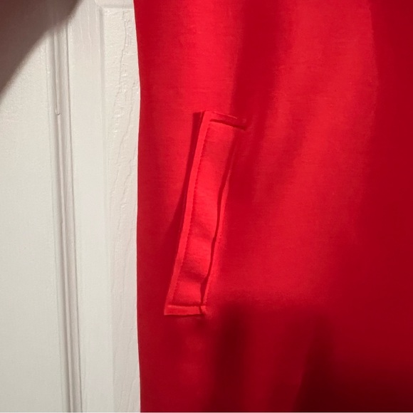 Red Coat - Picture 5 of 6